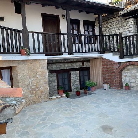 Guest House Genti Berat Ngoại thất bức ảnh