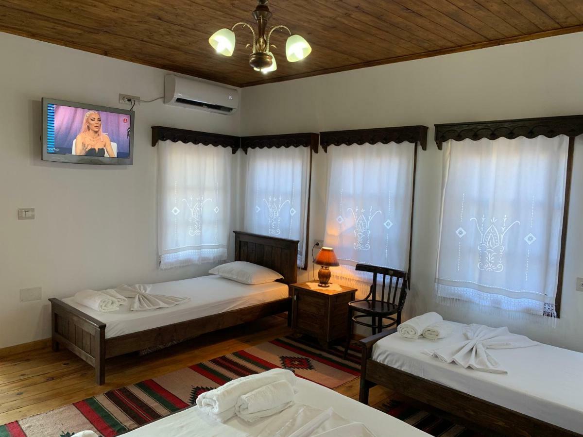 Guest House Genti Berat Ngoại thất bức ảnh