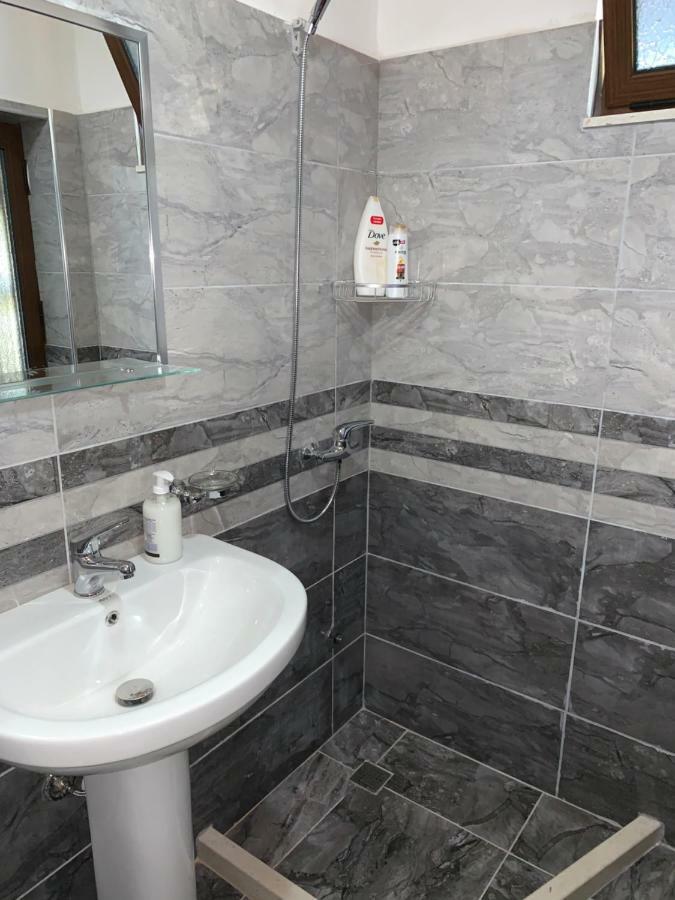 Guest House Genti Berat Ngoại thất bức ảnh